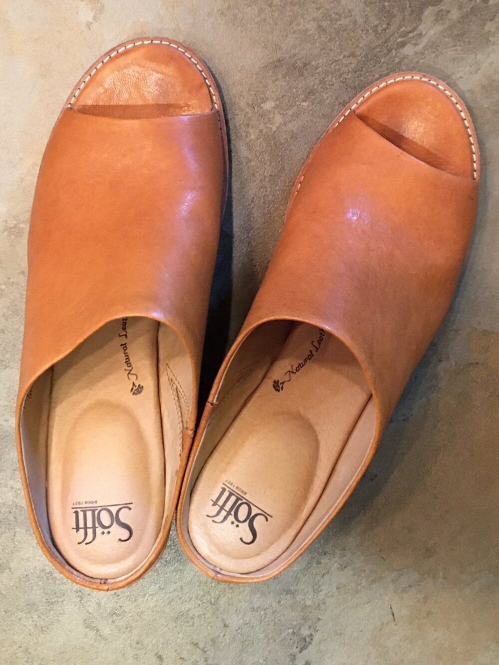 Söfft Aneesa leather sandals/mules.
